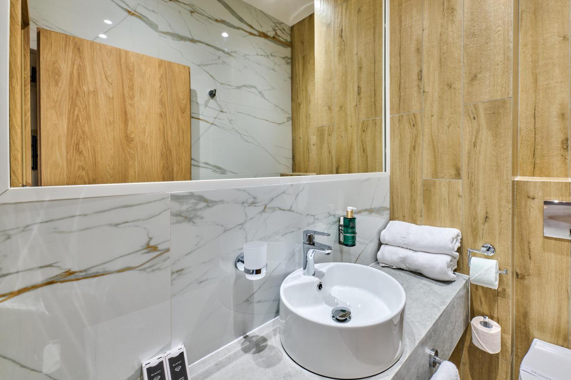 Serenity 4*
