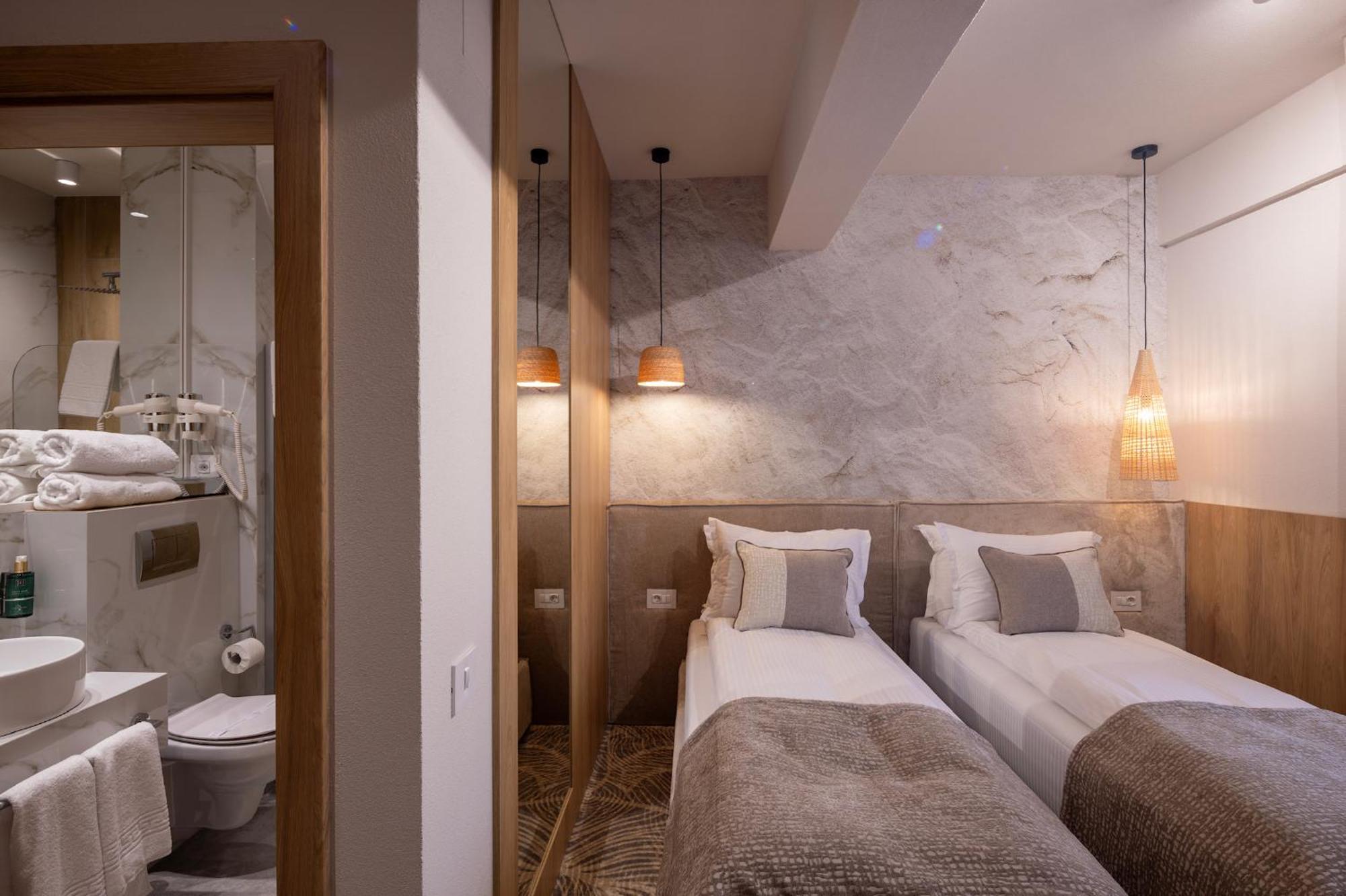 Serenity 4*